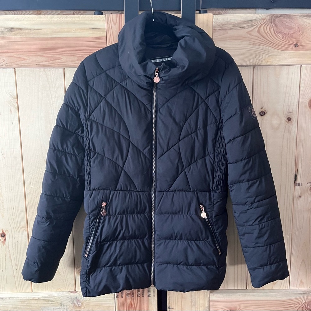 Bernardo Women’s Size L Black Puffer Jacket Coat Gorpcore Duck Free Winter Cozy